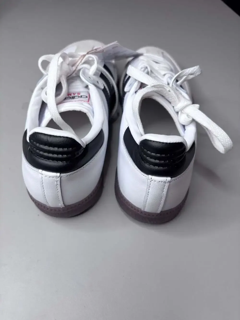 Adidas Samba Indoor Soccer Shoes - White/Black 6.5 men’s